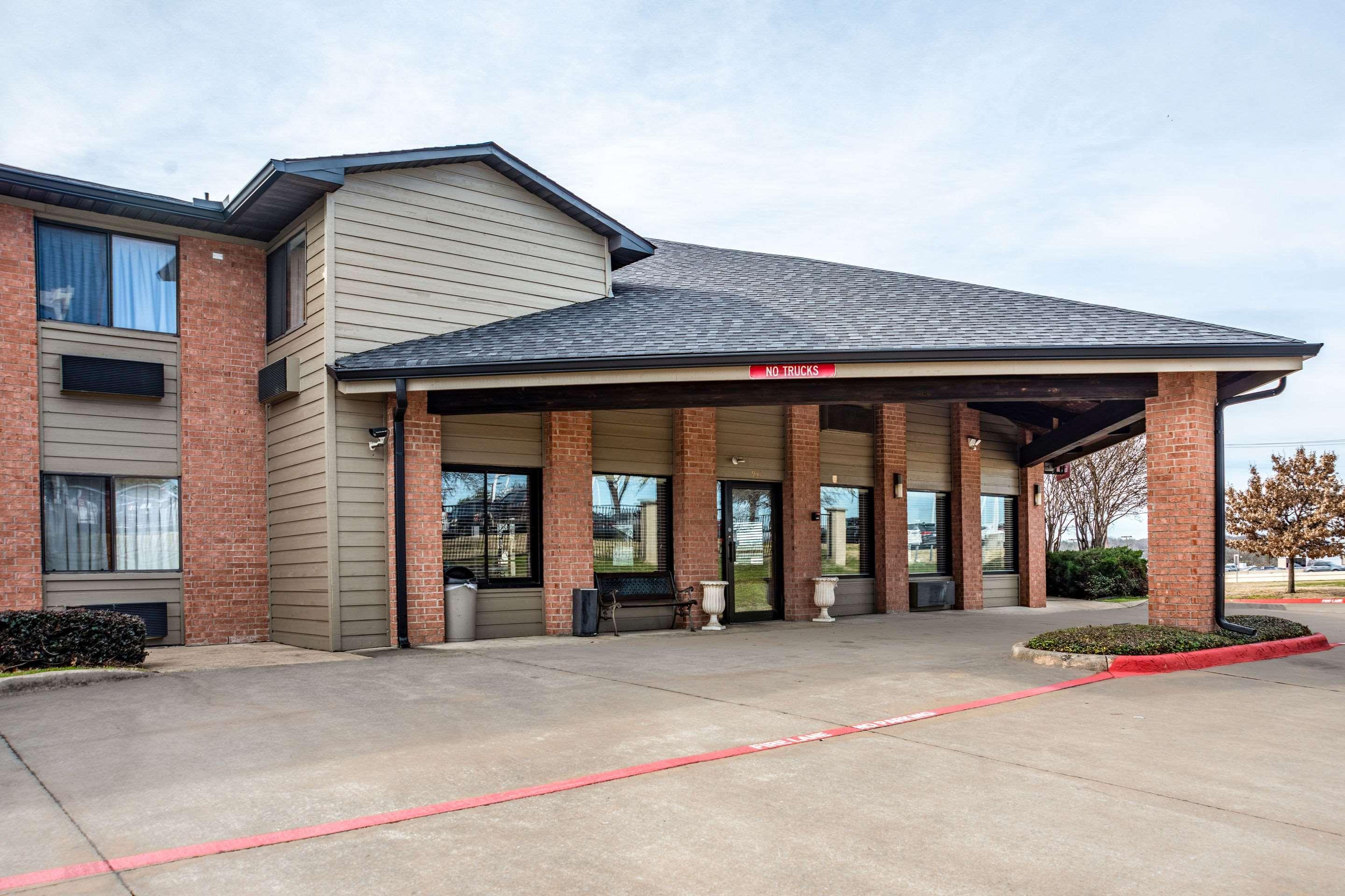 Econo Lodge Inn & Suites McKinney Exterior photo